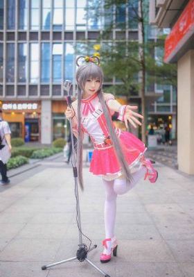 从赘婿到女帝宠臣_BD高清欧美在线观看