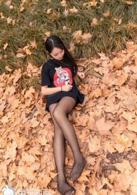 年轻的妻子1_4KHD在线观看